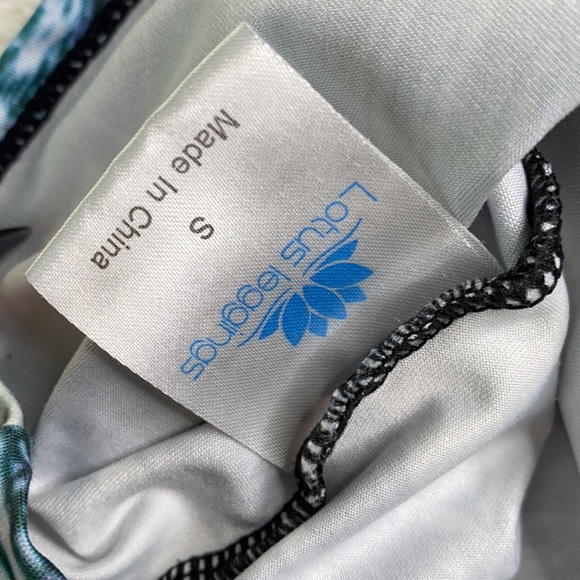 π€©π Illuminati Workout Top - Picture 3 of 4